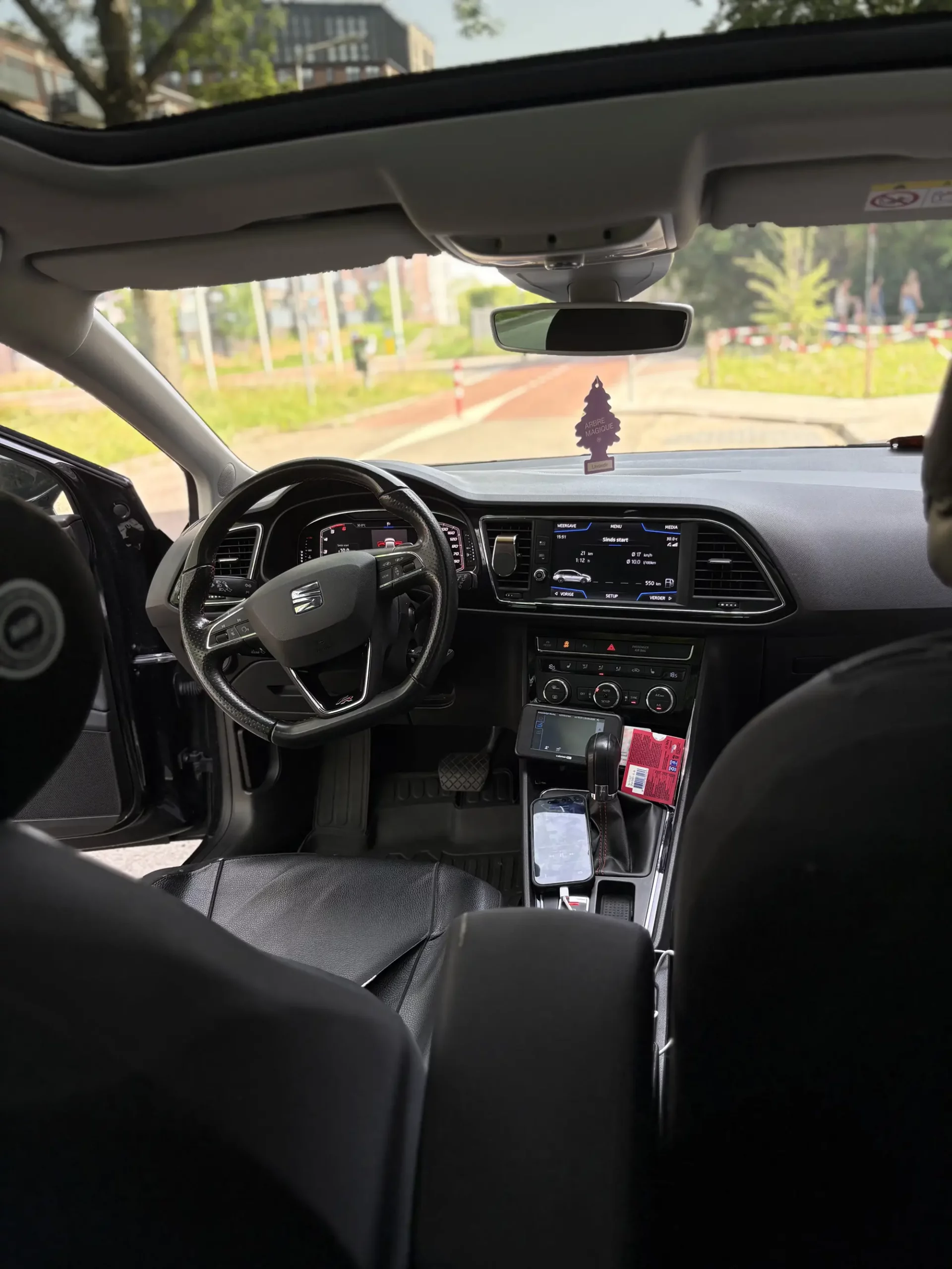 De verborgen kosten van zelf rijden en parkeren